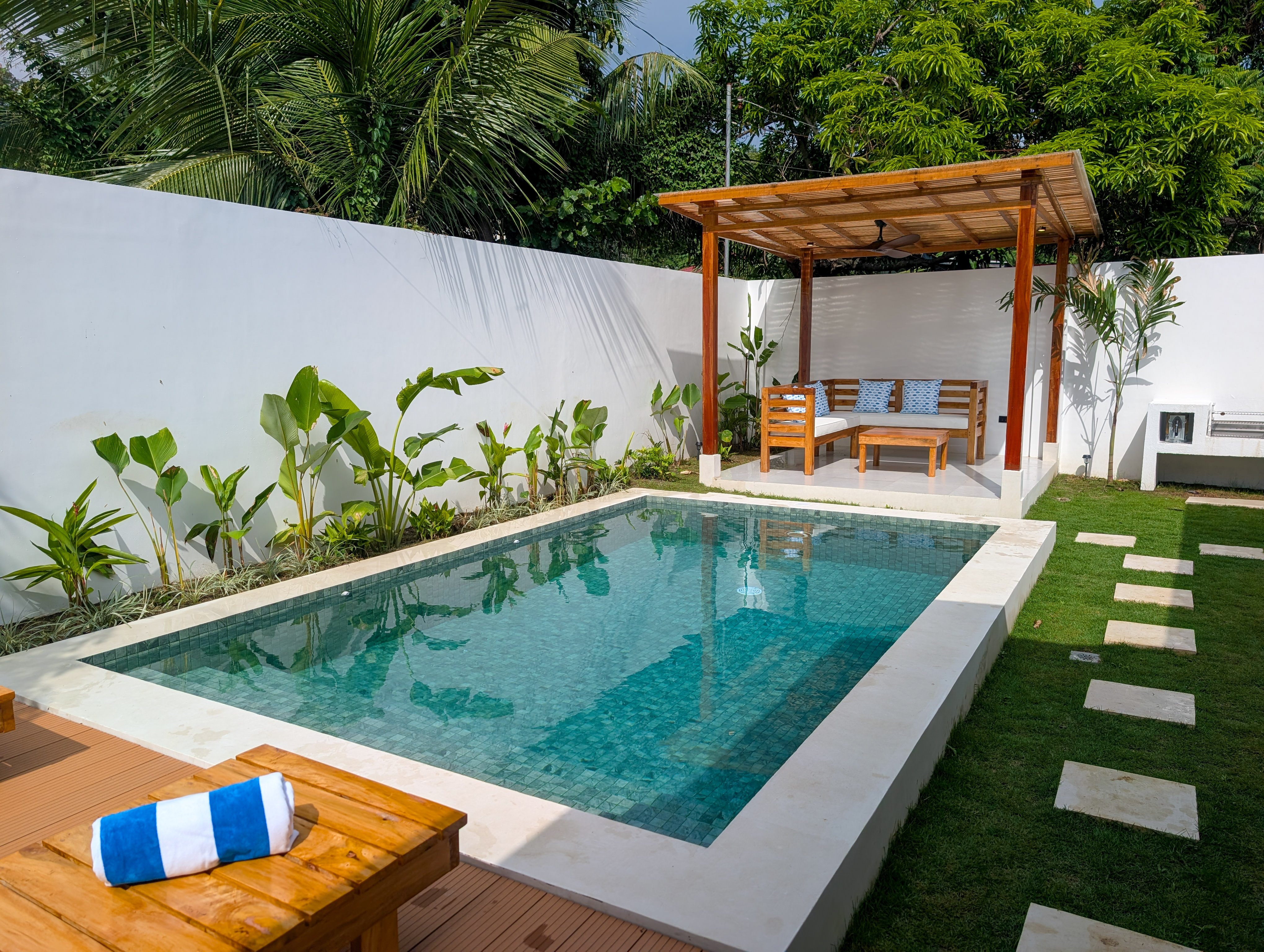 Villa Gallery Preview